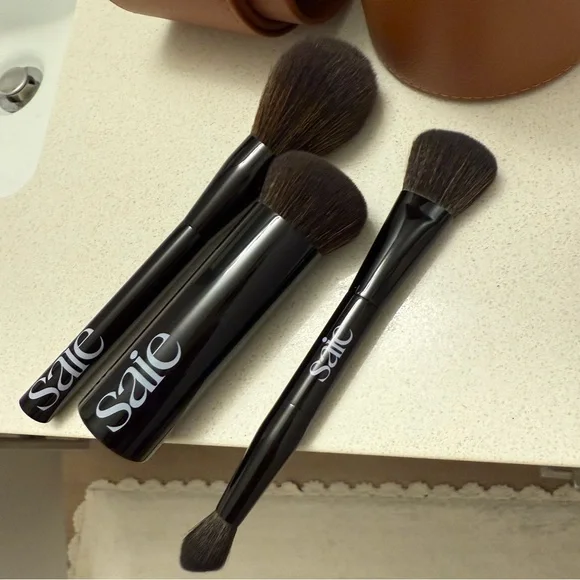 Saie Brush Set - Picture 3 of 3